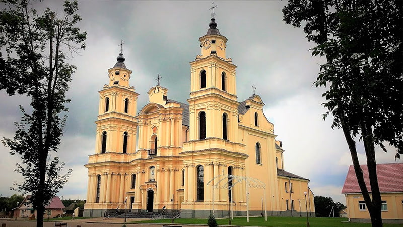 budslavskiy kostel vozneseniya presvyatoy devy marii i monastyr bernardincev foto