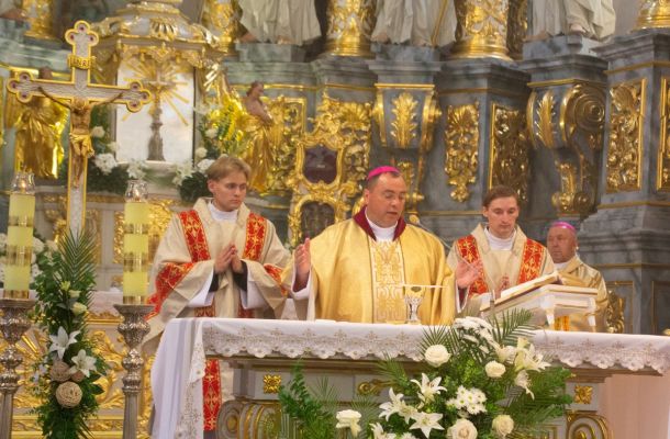 У гродзенскай катэдры адзначылі імяніны біскупа Уладзіміра Гуляя