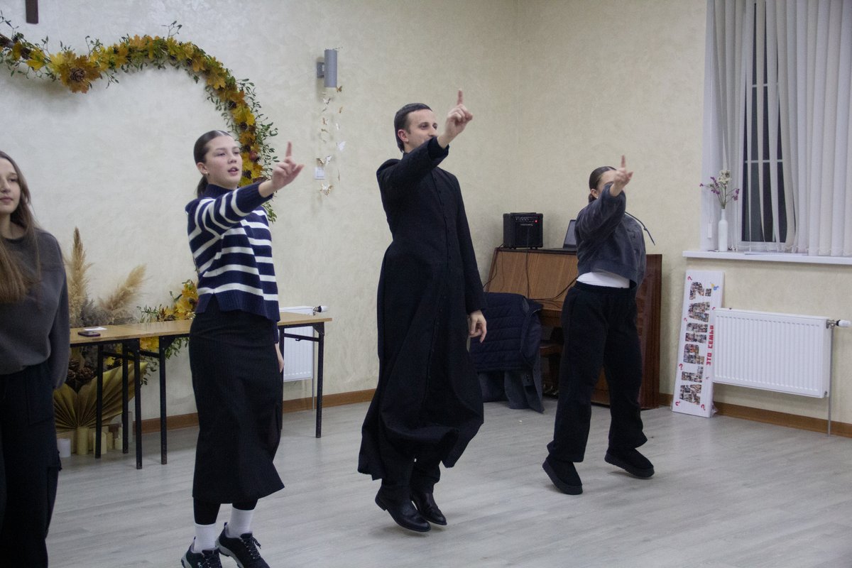 sustrecza_moladzi_27