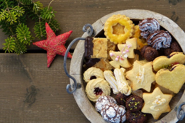 christmas cookies 2975570 640