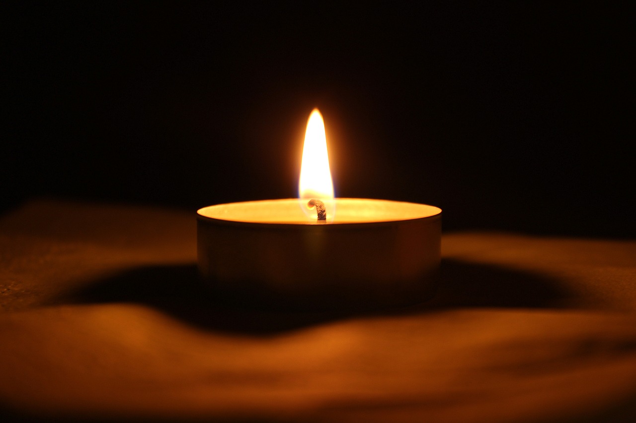 candle 3054412 1280