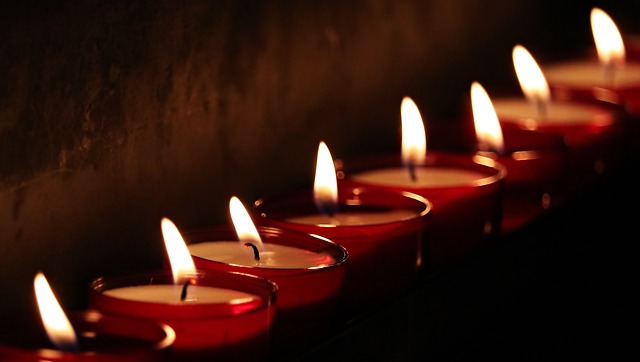 tea lights 2223898 640