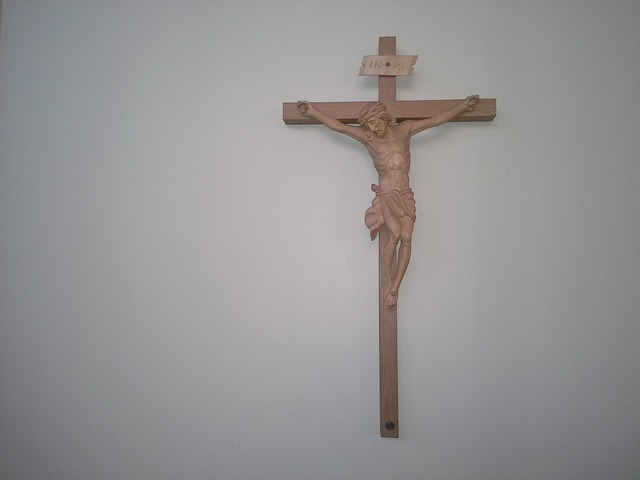cross 1797695 640