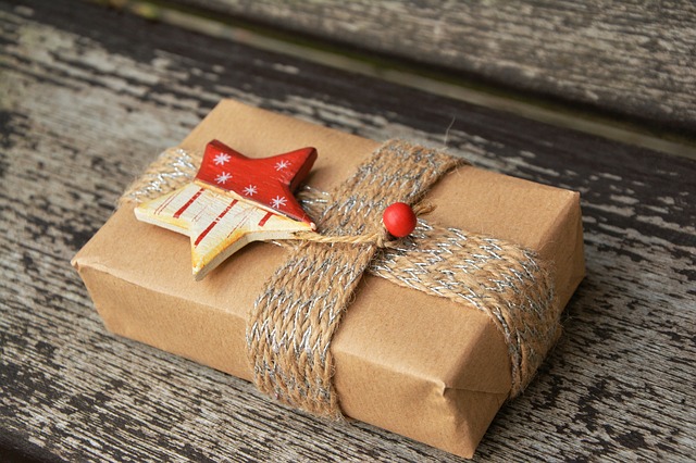gift 1760869 640