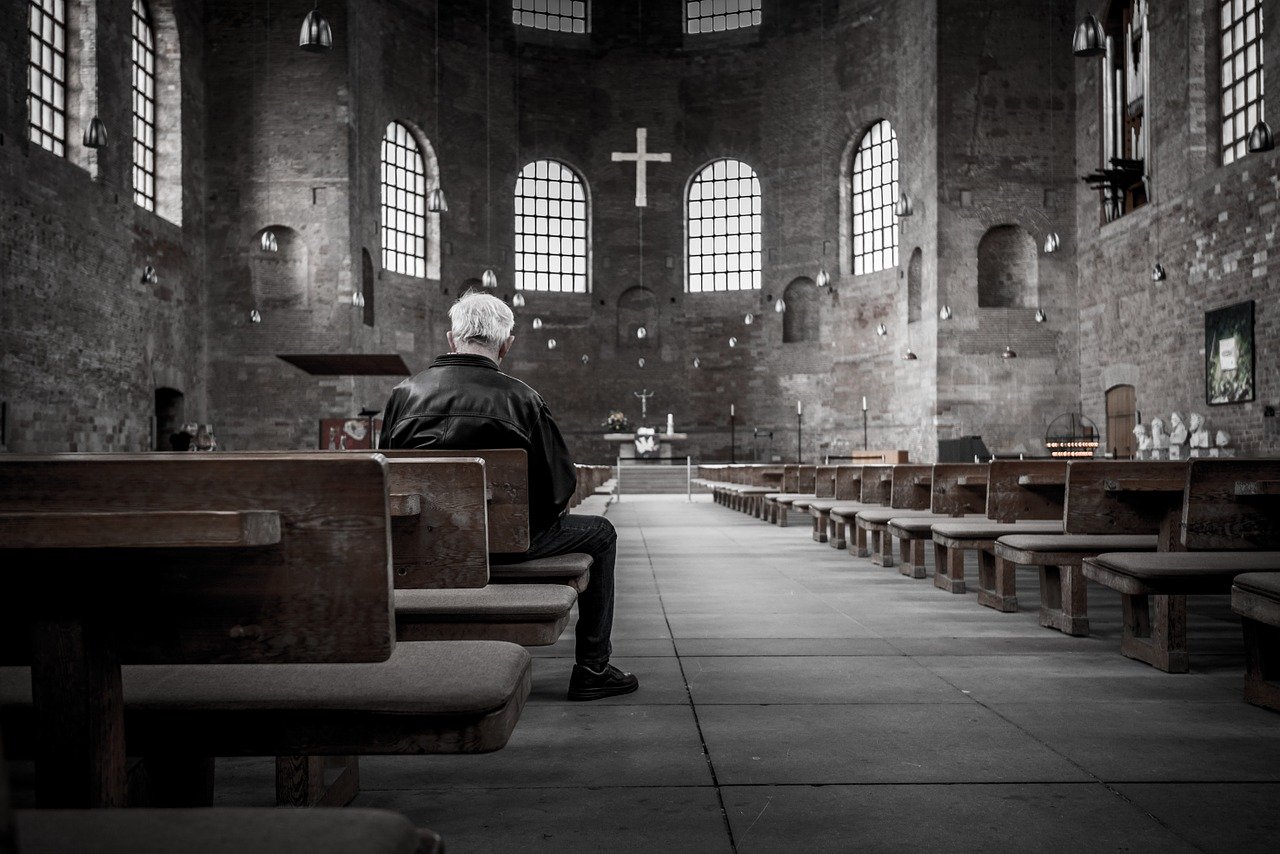 church 768613 1280