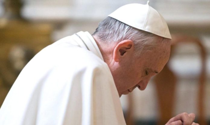 2021 07 06 PAPA francescoPREGA 1030x615 1 696x416