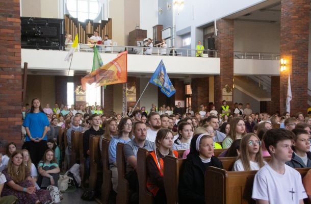 Біскуп Буткевіч на Агульнабеларускіх днях моладзі: “Запрасіце Езуса ў свае сэрцы”