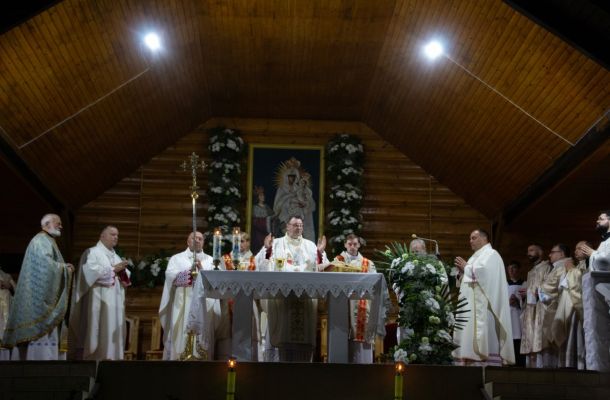 Aрцыбіскуп Станеўскі на дыяцэзіяльных урачыстасцях у Тракелях: “Наша місія – запальваць надзею ў свеце”