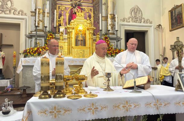 Біскуп Аляксандр Кашкевіч цэлебраваў урачыстую Імшу ў Росі