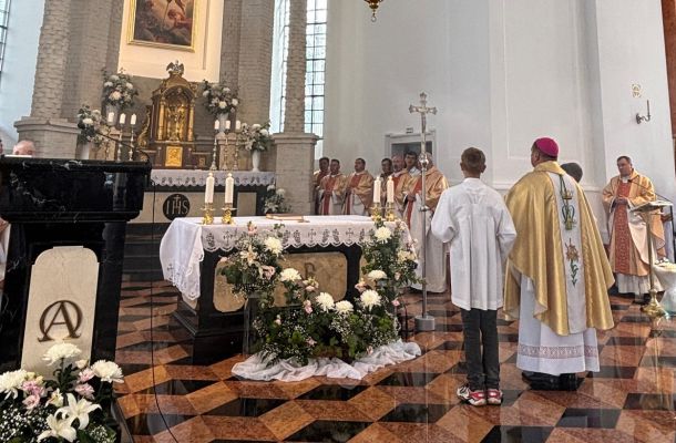 У Ашмянах адзначылі ўрачыстасць Маці Божай Чэнстахоўскай