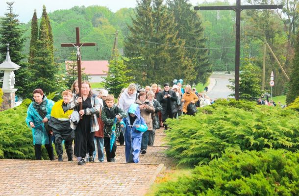 З нагоды дыяцэзіяльнага Дня маці прайшла пілігрымка з Гродна ў Капцёўку