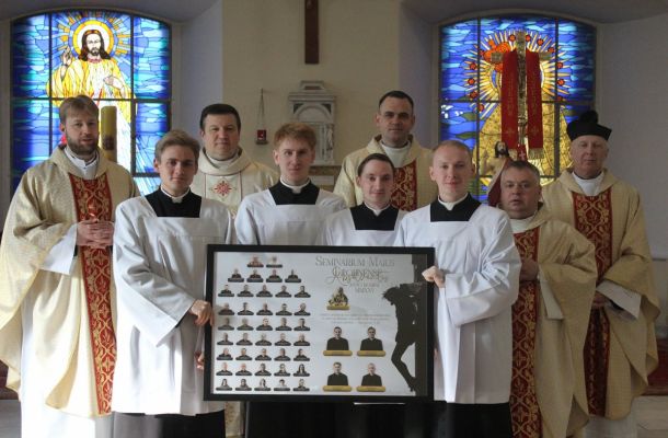 Шасцікурснікі гродзенскай семінарыі скончылі вучобу і прымуць дыяканскае пасвячэнне