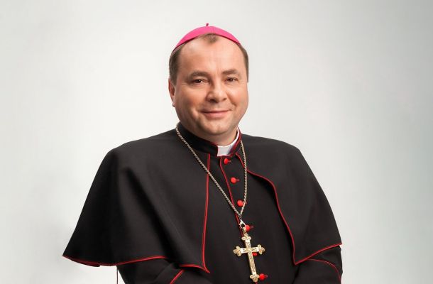 Біскуп Гродзенскі заклікае да малітвы ў інтэнцыі абрання новага Папы