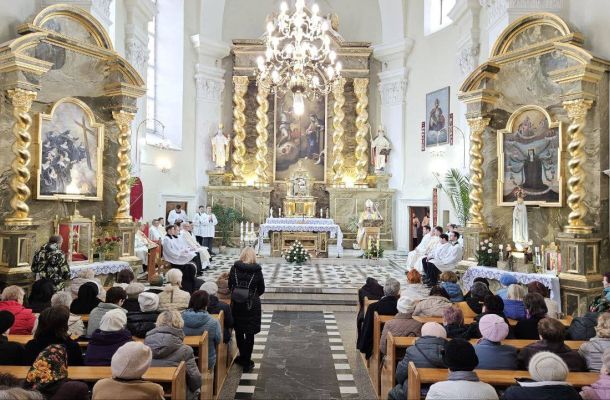 У дзень Звеставання Пана ў гродзенскім рэктаральным касцёле адзначылі з удзелам біскупаў адпустовую ўрачыстасць