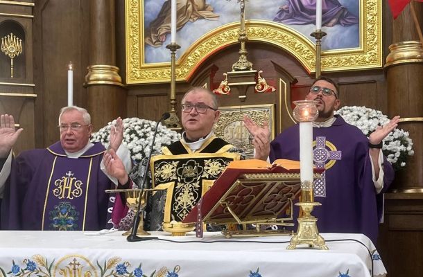 Духавенства Смаргонскага дэканату памалілася за кс. Здзіслава Вэдэра і іншых спачылых святароў